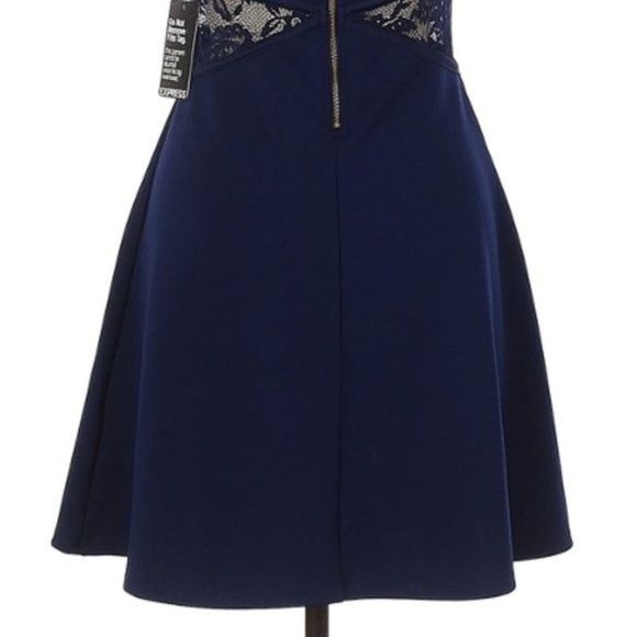 π¨ 50% OFF BUNDLES! ENDS 12/7 π¨ NWT Express Lace Cut-Out Dress - Picture 7 of 7